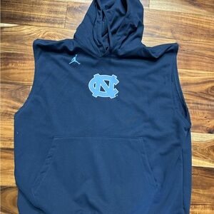 Jordan Drifit Carolina Tarheels on field sleeveless shirt. Lightly worn. Size XL